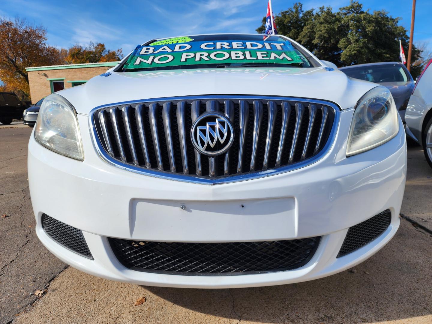 2015 WHITE Buick Verano (1G4PP5SK9F4) , AUTO transmission, located at 2660 S.Garland Avenue, Garland, TX, 75041, (469) 298-3118, 32.885551, -96.655602 - Welcome to DallasAutos4Less, one of the Premier BUY HERE PAY HERE Dealers in the North Dallas Area. We specialize in financing to people with NO CREDIT or BAD CREDIT. We need proof of income, proof of residence, and a ID. Come buy your new car from us today!! This is a very well cared for 2015 BU - Photo#9